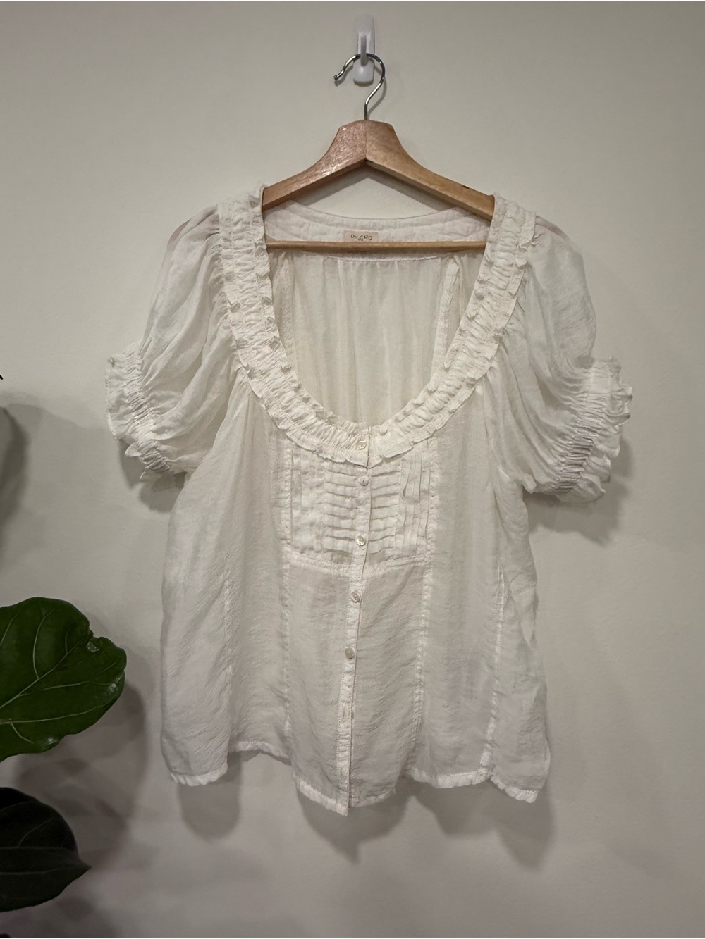 Pilcro White Ruffled Scoop-Neck Button Front Blouse